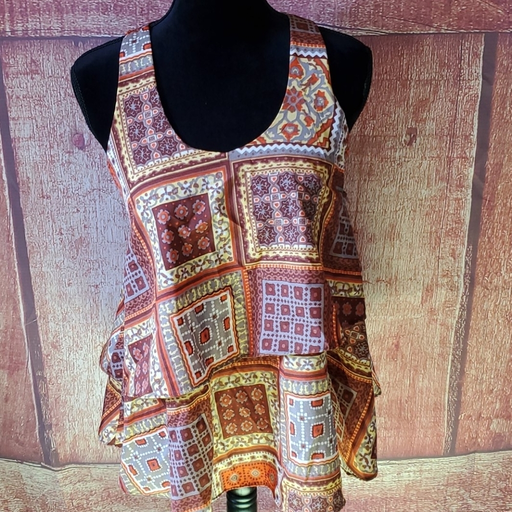 Judith March razor back layered tank top
